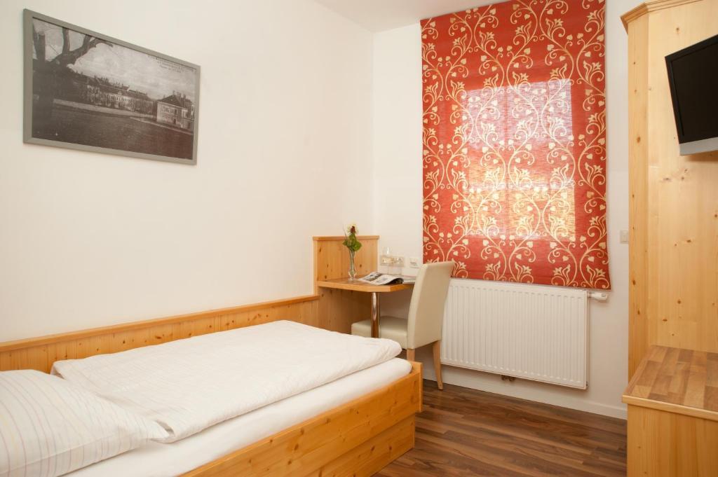 Bad Fischau Hubertushof Fromwald Hotel Und Gasthof מראה חיצוני תמונה